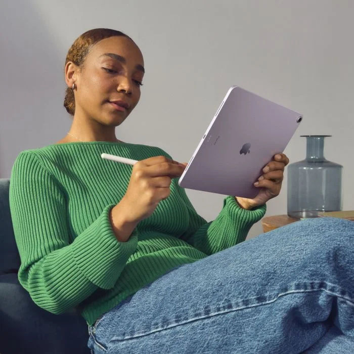 iPad Air: Apple M2 Chip - Space Grey